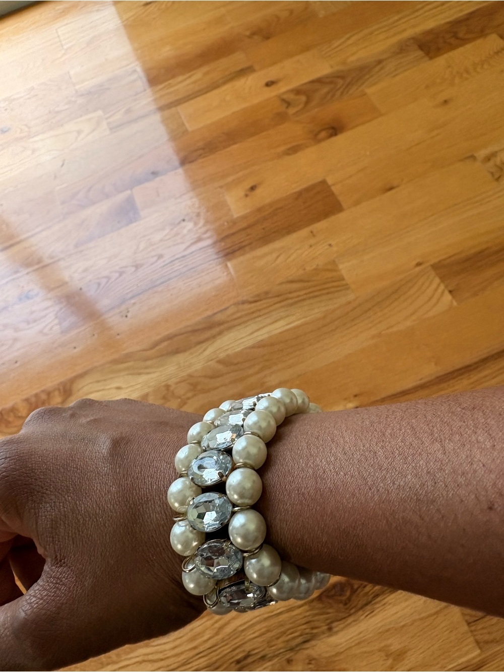 Pearl and Crystal Stretch Bracelet - Ivory